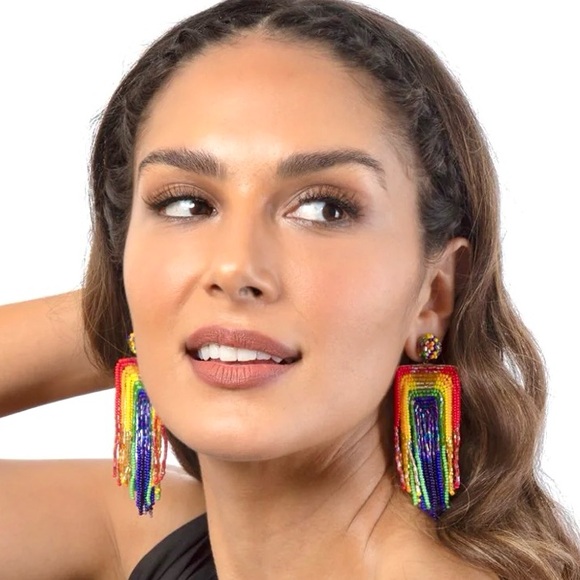 🌺🎉HP🎉🌺 NWT Deepa Gurnani Rainbow Fringe Chandeliers - Picture 14 of 16